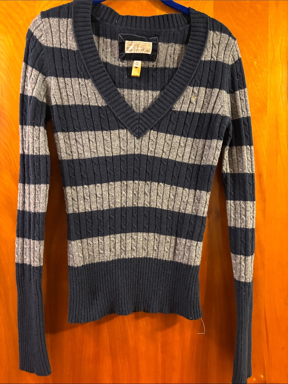 American Eagle Striped V-Neck Women's Sweater - Navy and Gray